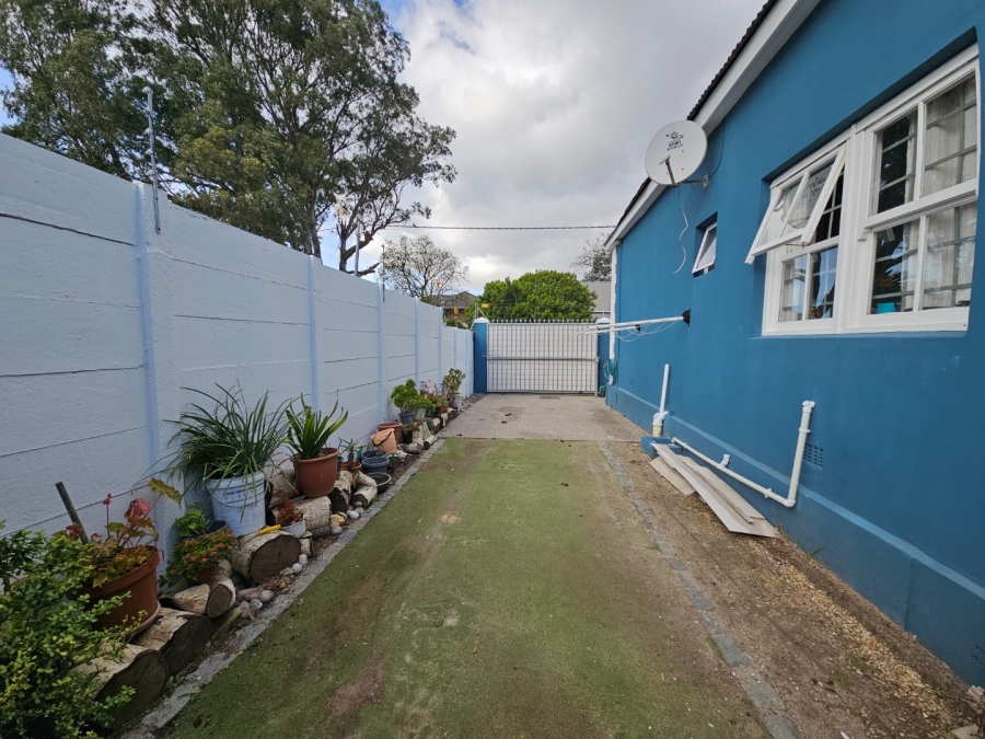 3 Bedroom Property for Sale in Wynberg Western Cape